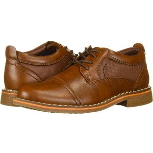 Steve Madden Big Boys Brown Oxford Shoe New WO box! Size 4
